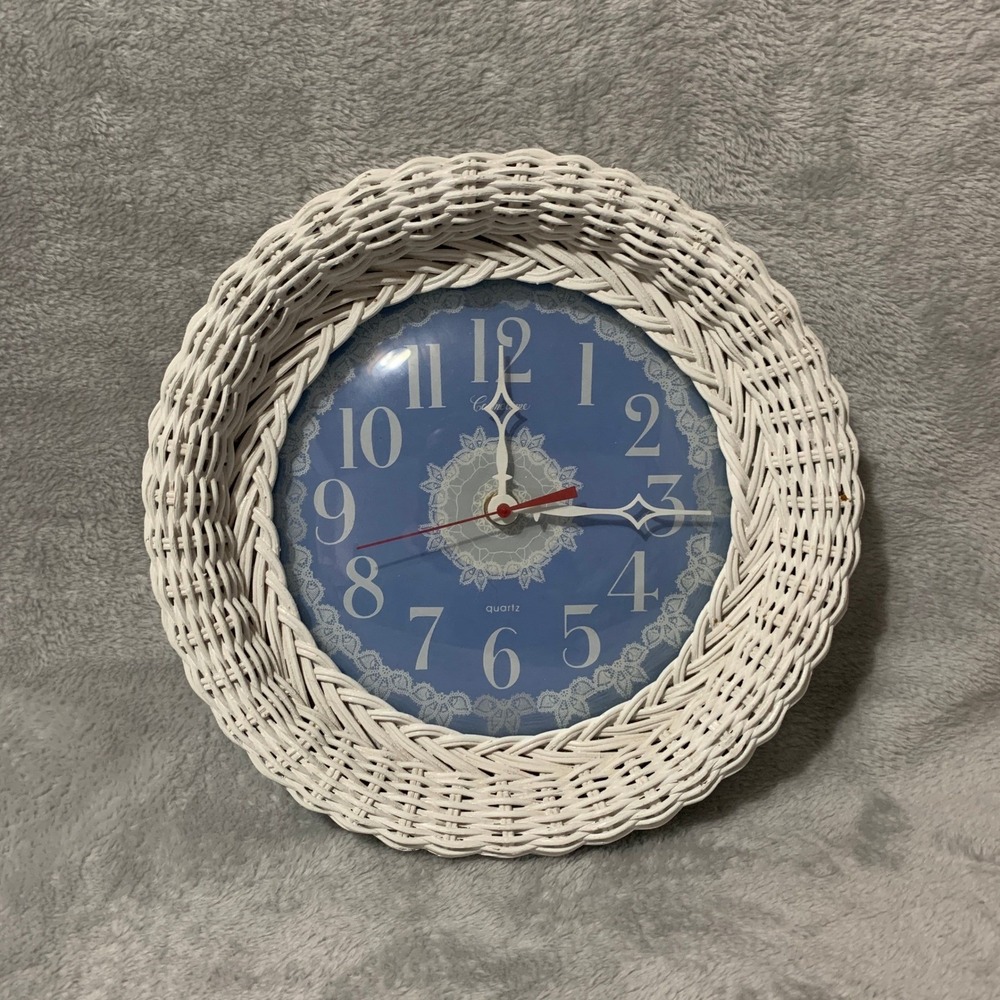 Cosmotime Retro Wicker Wall Clock Blue Lace Face Quartz Battery Operated Vintage